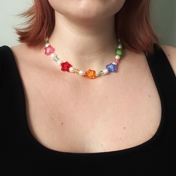 Jewelry - Rainbow star and freshwater pearl beaded choker